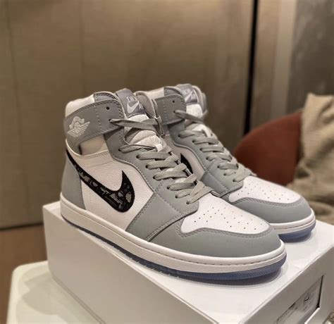 344g02am418 dior|Jordan 1 Retro High Dior Men's .